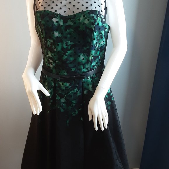 LESLIE FAY Special Occasion  Dress - Picture 1 of 16